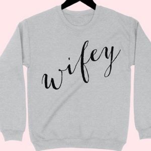 Wifey crewneck sweatshirt in plus size